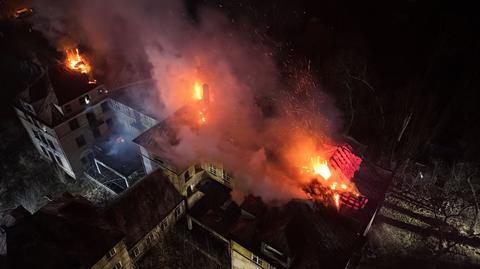 Pożar budynku pod dawnym internacie w Zgierzu 