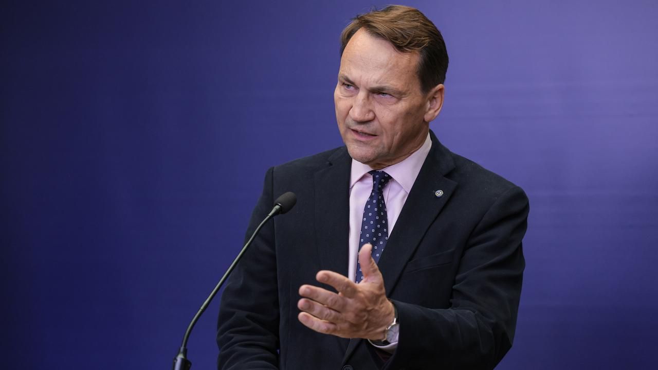 Sikorski w "NYT": tak trzeba negocjować z Putinem