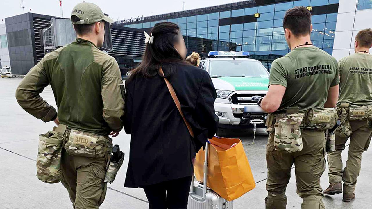 Policja rozbiła grupę "przypominająca korporację". 1500 poszkodowanych osób