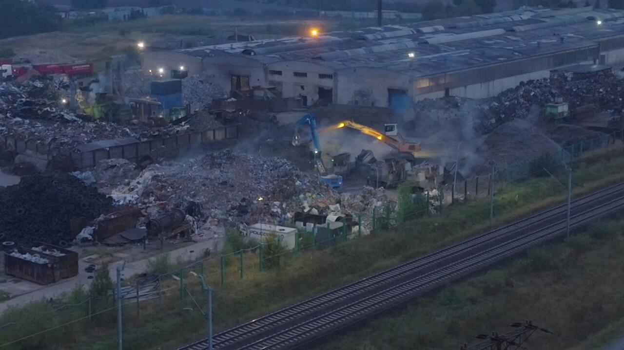11 zatrzymanych w sprawie odpadów "mafii śmieciowej". Wśród nich prezes firmy i klubu