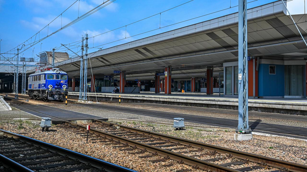 Dwa pociągi na tym samym torze. "Błąd dyżurnego ruchu"