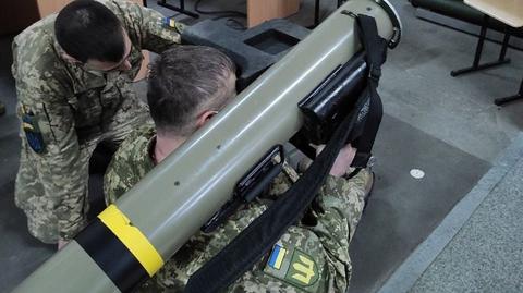 Ukraiński żołnierz zniszczył javelinem pięć rosyjskich wozów bojowych