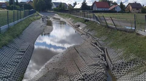 Trudna sytuacja w Lądku Zdroju, rzeka zmieniła się w rwący potok