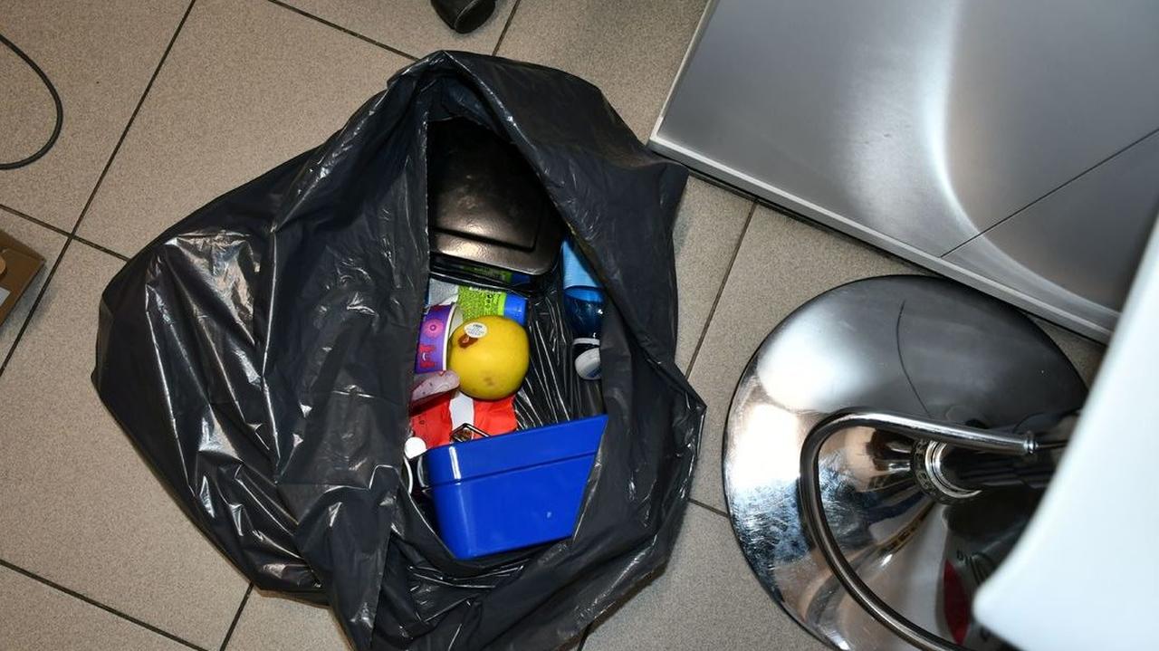 Udawał kontrolera, włamał się do sejfu