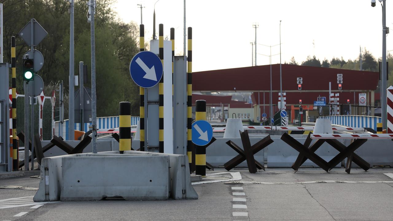 Tusk: w listopadzie będziemy gotowi do otwarcia dwóch przejść granicznych z Białorusią