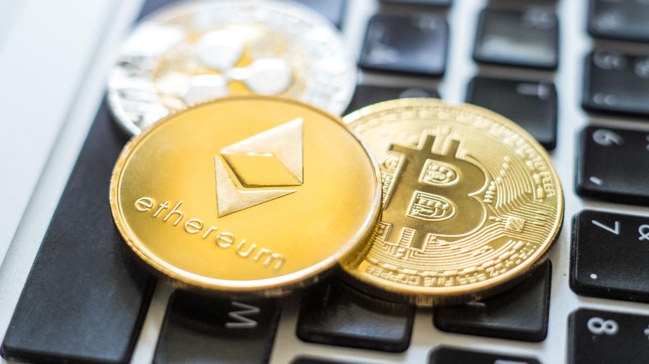 Bitcoin nurkuje. Kryptowaluty pod silną presją