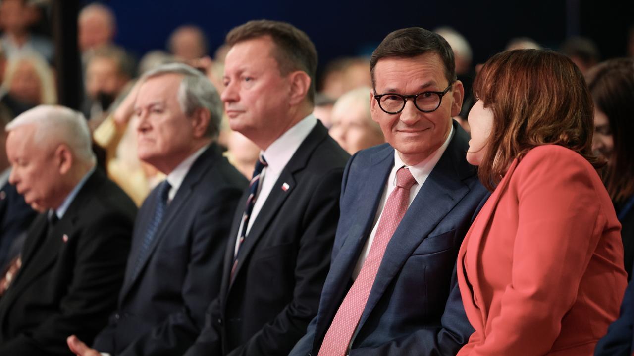 "Группа неученых хочет поставить под угрозу праймериз"? Что происходит внутри PiS