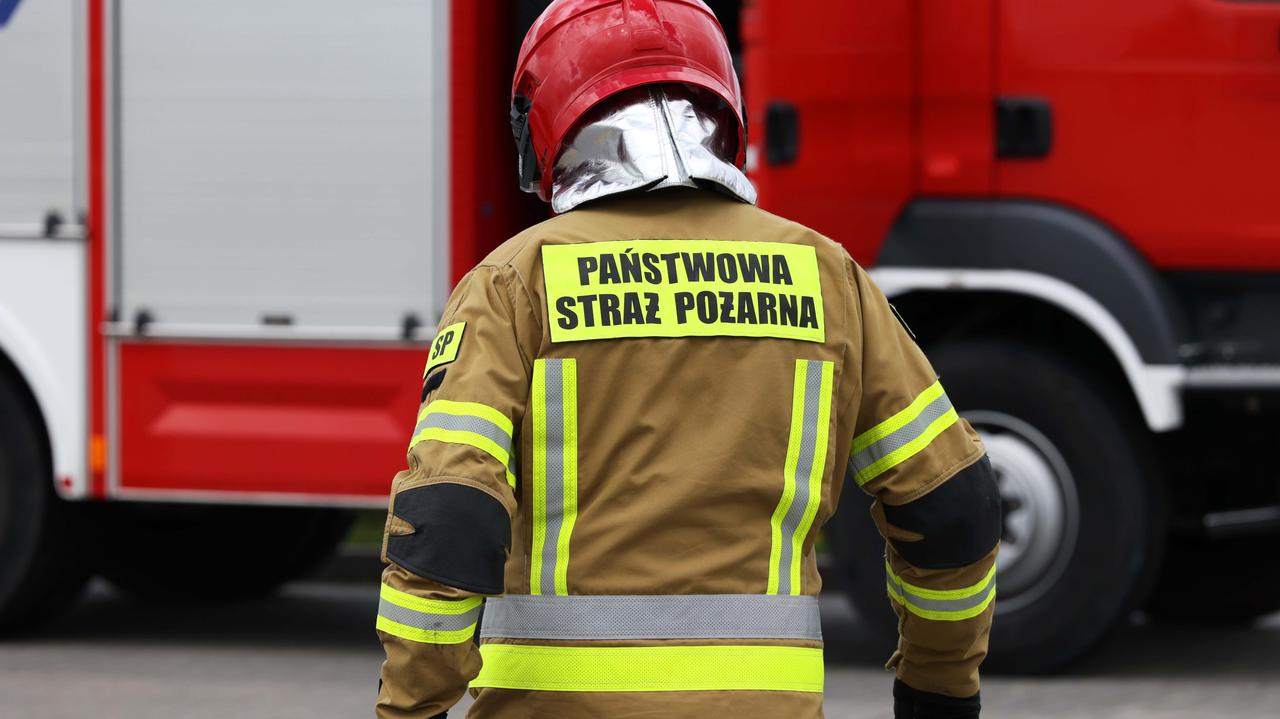 Płonie hurtownia zabawek