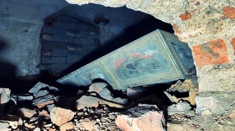W świdnickiej katedrze odkryto kryptę z sarkofagiem z XVII w.