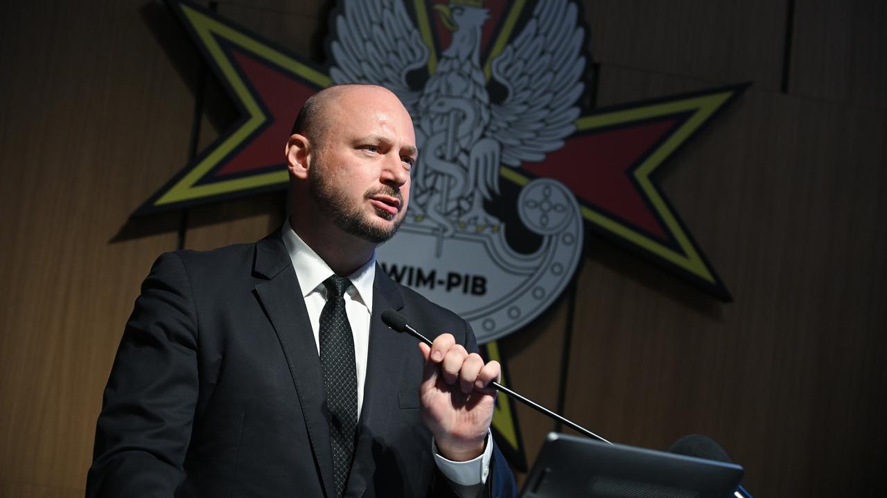 Nieoficjalnie: Siewiera chce odejść z BBN