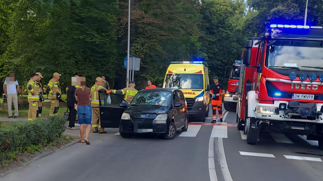 76-latek potrącił trzy dziewczynki na pasach