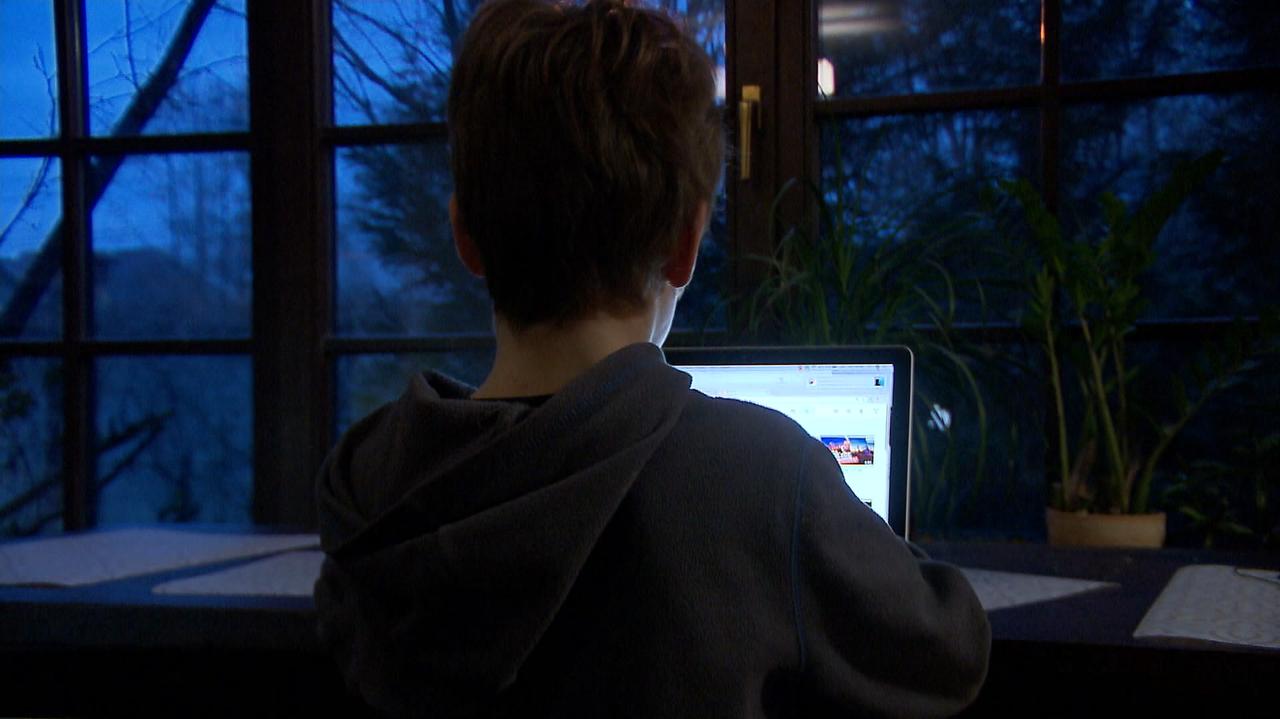 "W świecie cyfrowym nie ma żadnych regulacji". Ustawa ma być pierwszym krokiem ratunkowym