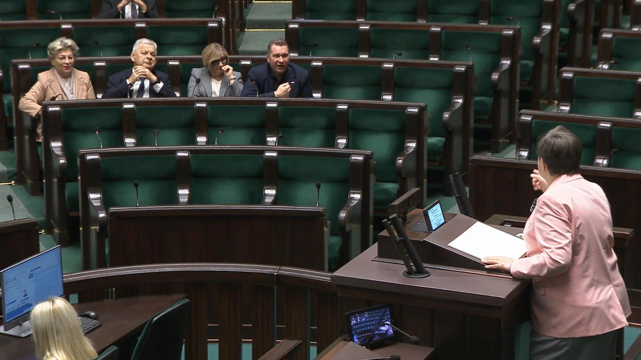 Spięcie w Sejmie. Wiceministra nawiązała do willi plus