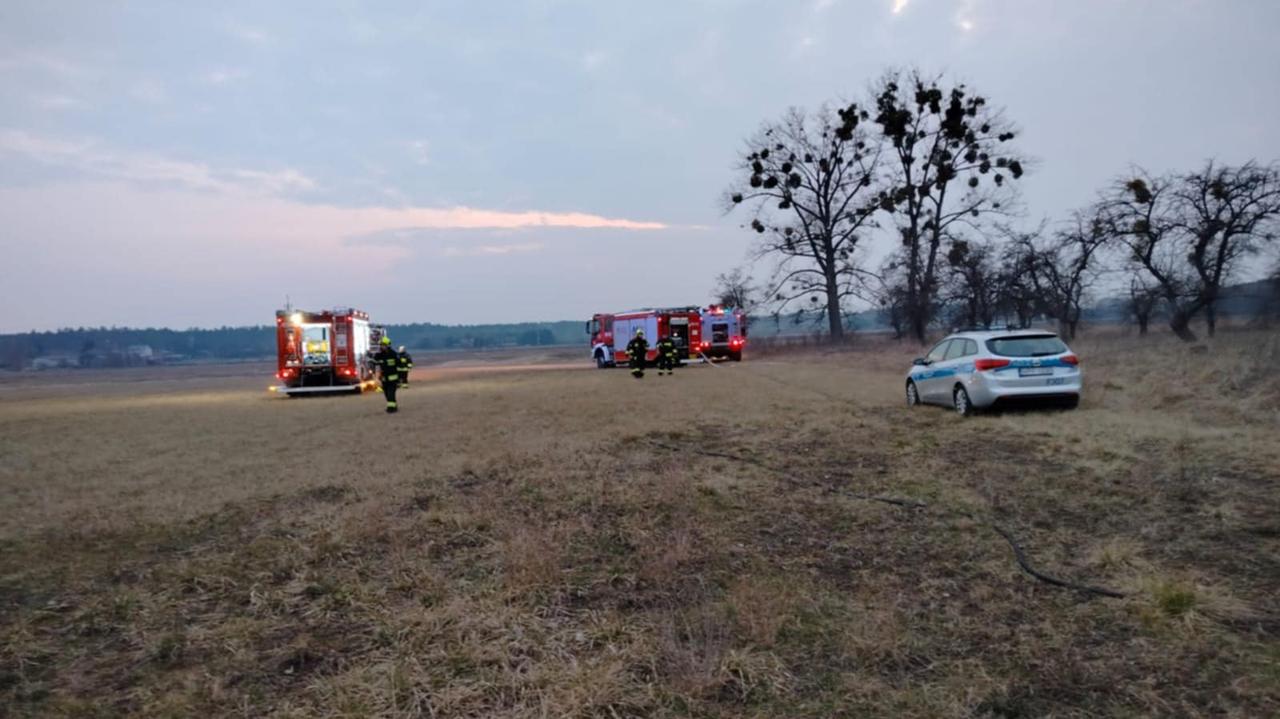 Gasili trawę, znaleźli zwęglone ciało