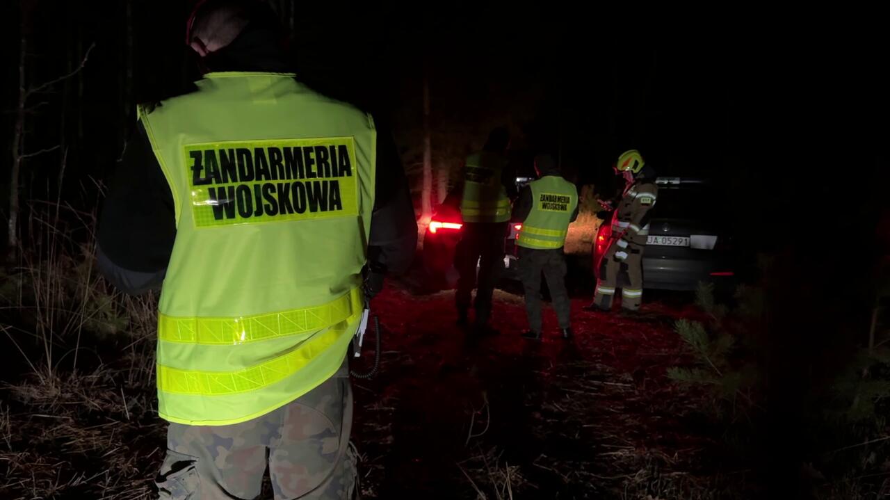 Części drona znalezione w lesie. Wiceminister o sprawie