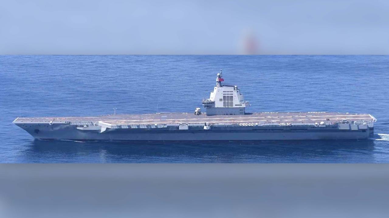 Chiny testują nowy lotniskowiec. Przepłynął przez Cieśninę Tajwańską