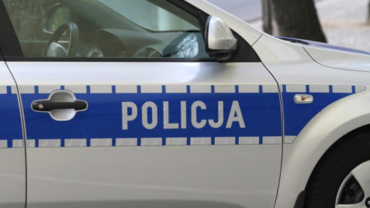 Rzucił butelką z łatwopalną cieczą w radiowóz