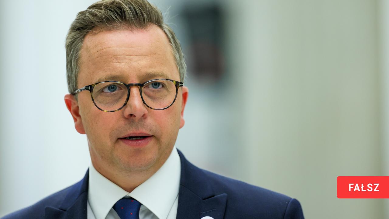 Joński: prezydent "żadnej ustawy nie podpisał". Podpisał