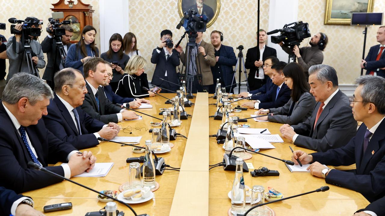 Chińczycy polecieli do Rosji rozmawiać o Japonii