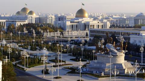 Wiec na cześć władz Turkmenistanu. Wideo archiwalne