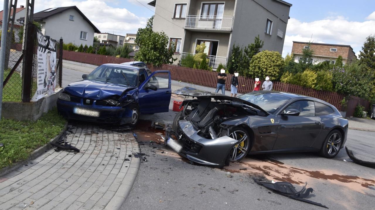 Tarnów. 19-latka nie ustąpiła pierwszeństwa. Zderzyły się ...