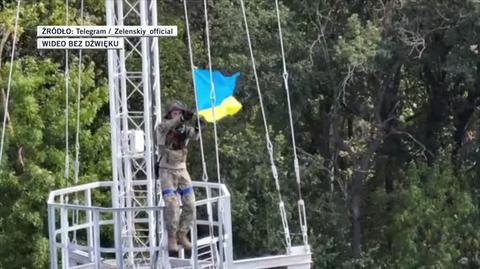 Ukraińska flaga nad miejscowością Czkałowske