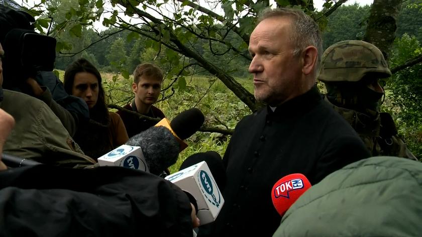 Ksiądz Lemański: Chcieliśmy przekazać migrantom dary. Usłyszeliśmy, że nie możemy