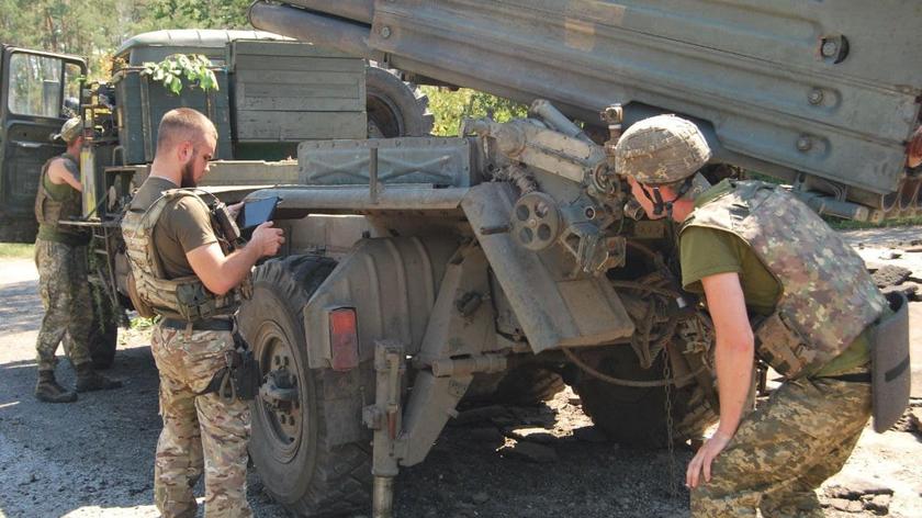 Zniszczony rosyjski sprzęt wojskowy w Ukrainie. Wideo archiwalne