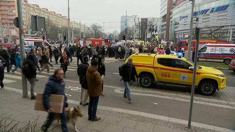 Potrącenie pieszych na placu Rodła w Szczecinie. Strażak o akcji ratunkowej
