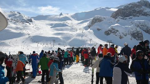 Koronawirus mógł się rozprzestrzenić na dużą skalę z tyrolskiego miasteczka Ischgl 