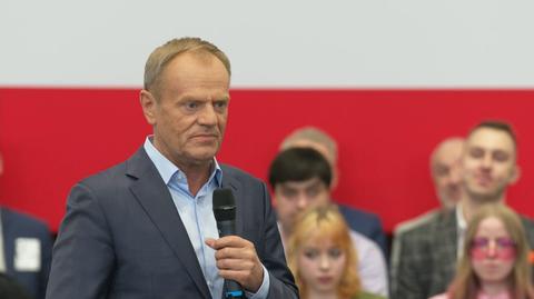 Tusk: Błaszczak chce zrobić kozłów ofiarnych z oficerów Wojska Polskiego