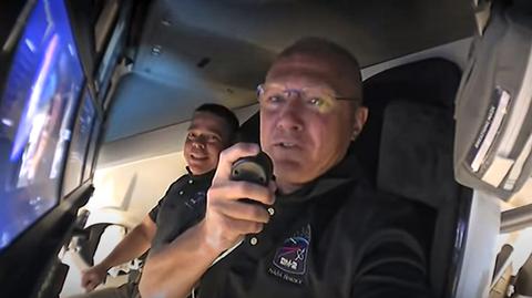 Astronauci ze statku Dragon połączyli się z Ziemią za pomocą wideo łącza