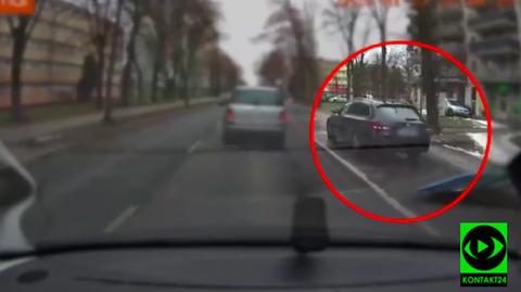 Kierowca jechał po chodniku w Łodzi