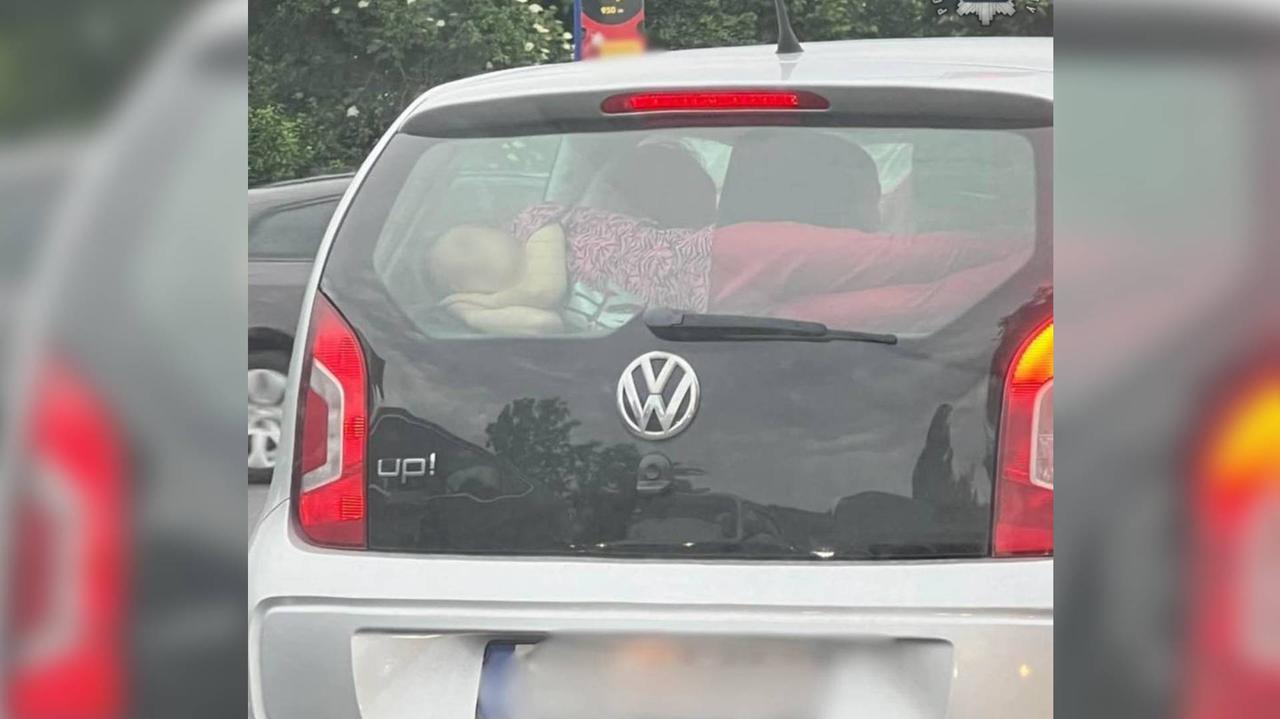 Przewoził pięcioletnią córkę na półce bagażnika