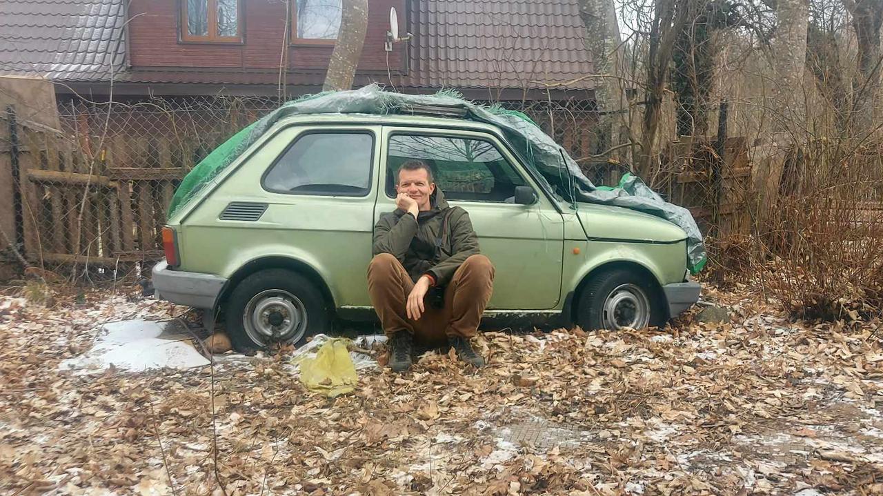 Kupił malucha, którym jeździła Simona Kossak. Teraz chce mu dać drugie życie