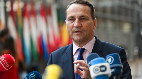 Sikorski: Węgry blokują rozpoczęcie rozmów o wejściu Ukrainy do Unii Europejskiej