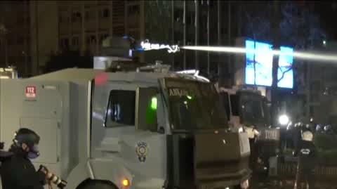 Protesty w Stambule. Policja użyła armatek wodnych 