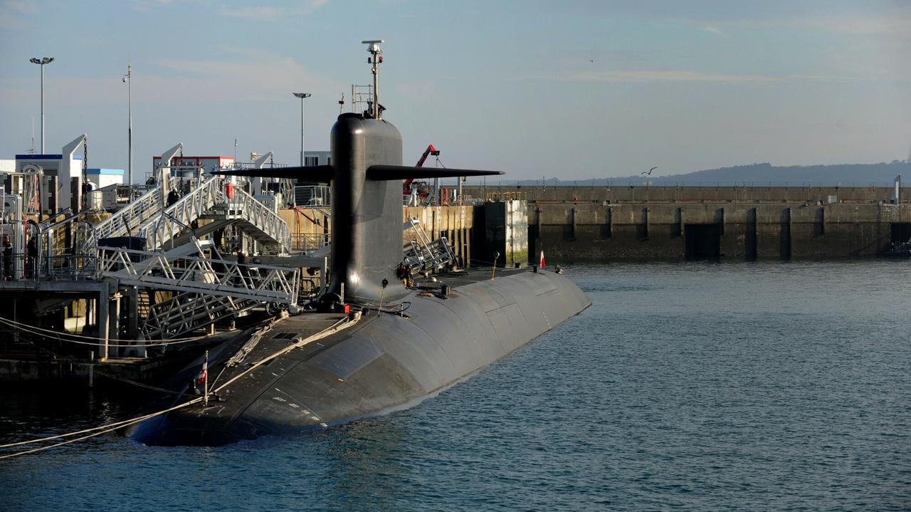 Drony nad bazą z atomowymi okrętami podwodnymi. Wojsko otworzyło ogień