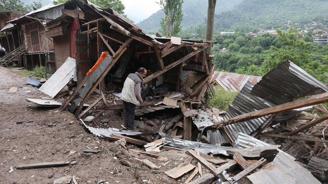 &#39;Numerous attacks&#39; along India&#39;s western border, army says