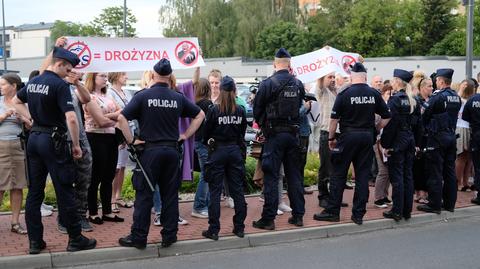 Szłapka: tylko na jednym spotkaniu do ochrony Jarosława Kaczyńskiego wykorzystano 189 policjantów i 60 pojazdów
