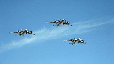 Rosyjski bombowiec TU-95MS nad Morzem Barentsa