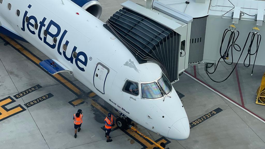 Samolot linii JetBlue, zdjęcie poglądowe 