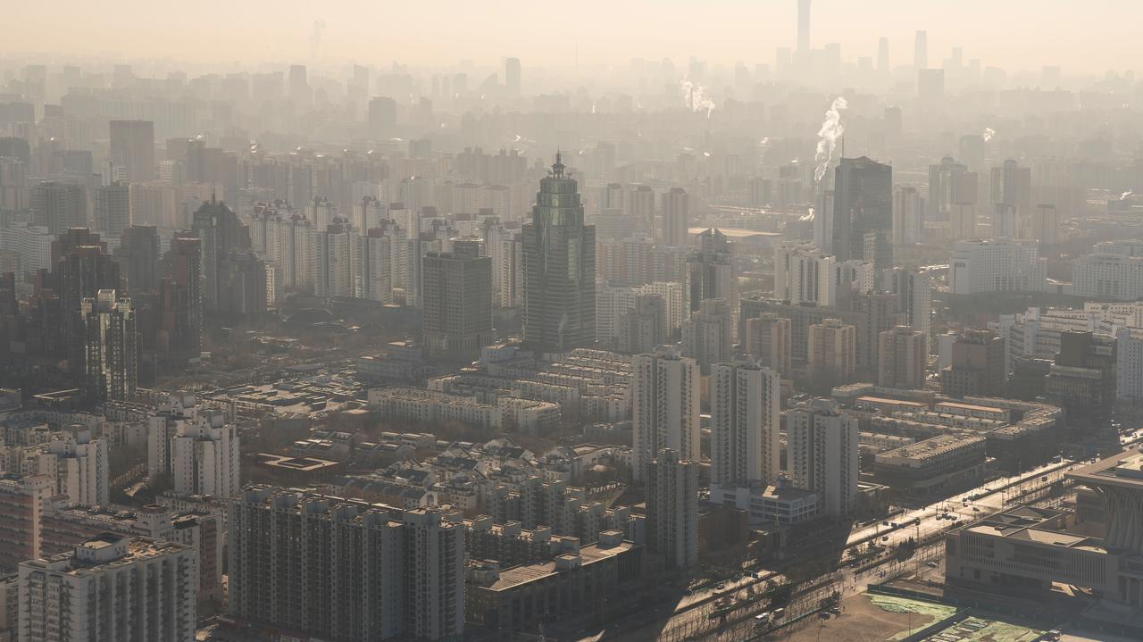 Czyste powietrze w Pekinie. Wysoką cenę płacą za to rolnicy