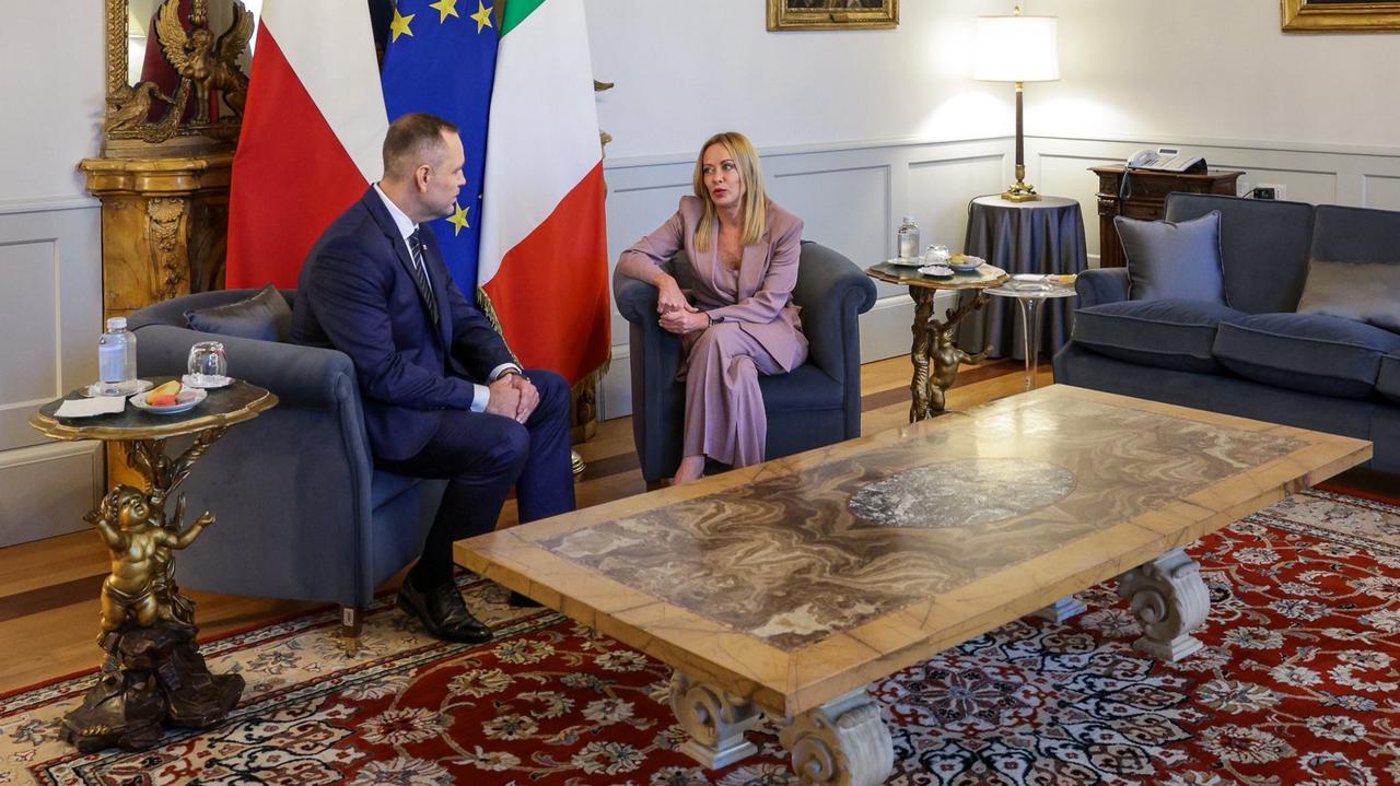 Rozmowa "w cztery oczy" Nawrockiego z Meloni