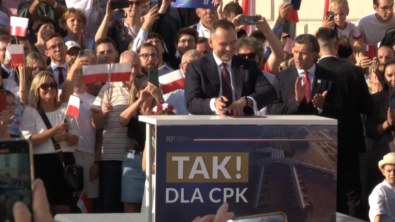 Nawrocki podpisał swój projekt w sprawie CPK. "Przywraca tradycyjny kształt"