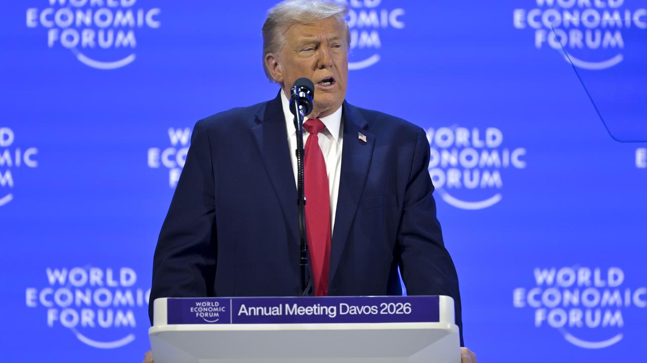 Długie wystąpienie Trumpa w Davos. Obiecał, iż nie użyje siły w sprawie Grenlandii, śmiał się z Macrona