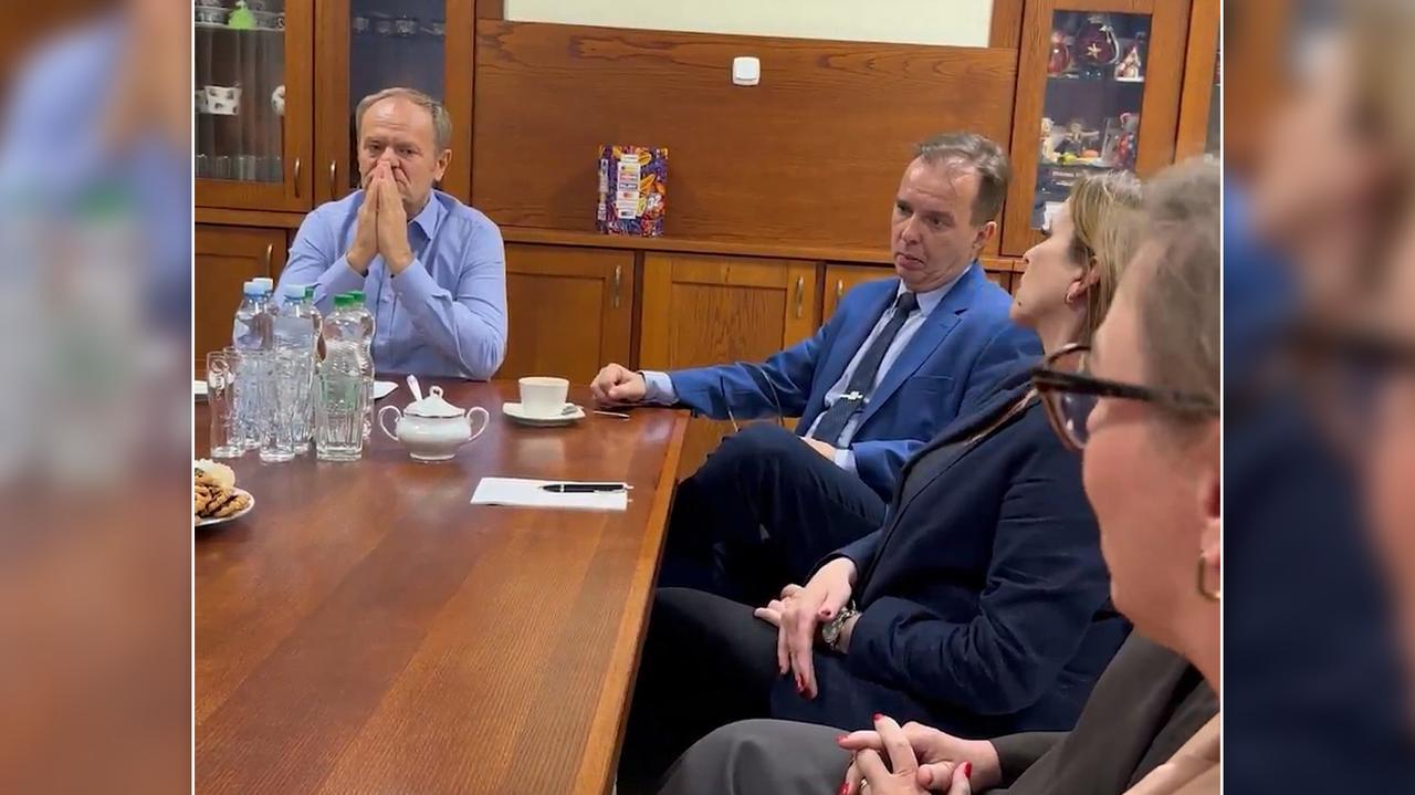 Tusk o zmianach w Karcie Nauczyciela. 