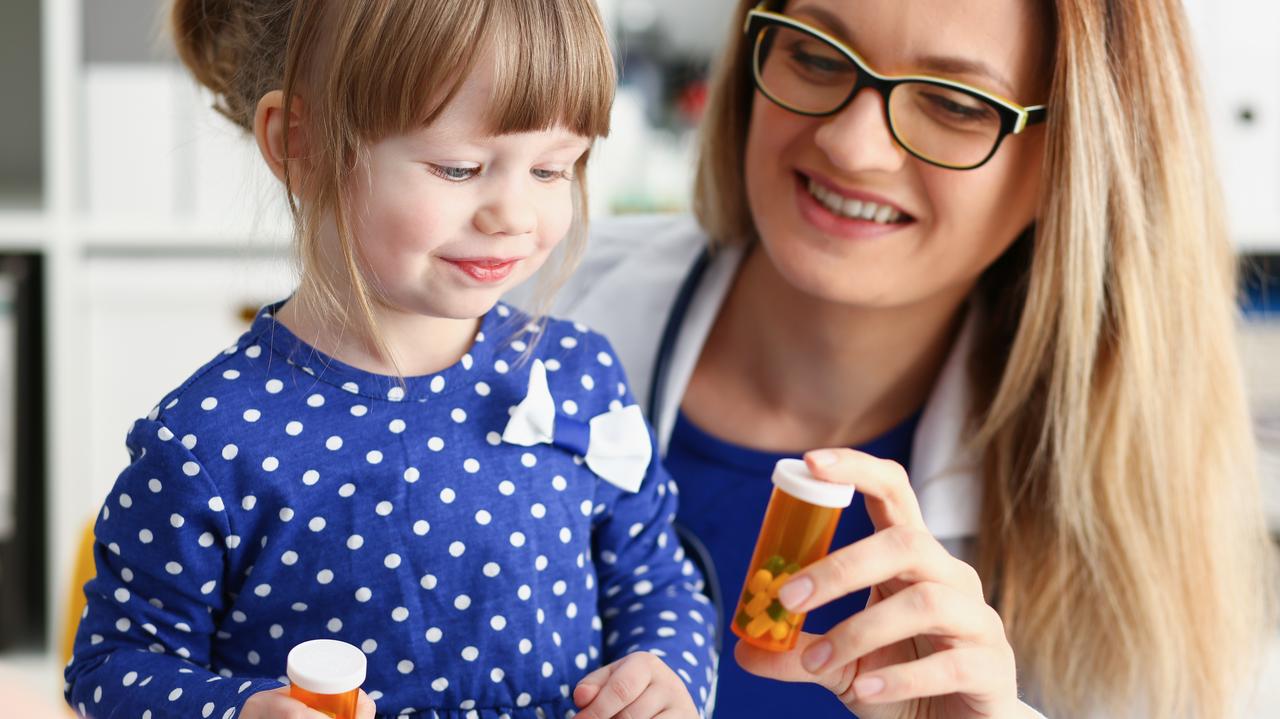 Objawów grypy brak, a leczenie wskazane. Lekarz wyjaśnia, kto dostanie lek profilaktycznie