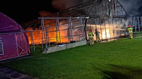 W Świebodzicach spłonął hangar z samolotami