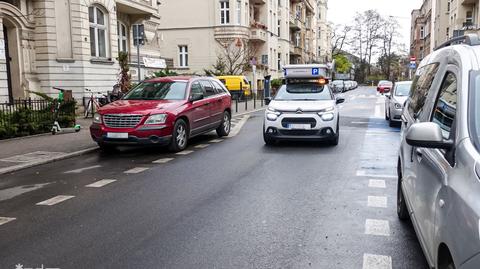 Elektryczne samochody do e-kontroli będą sprawdzać, czy kierowcy zapłaci za parking